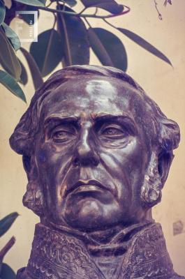 Casa del Acuerdo. Busto de Justo J. de Urquiza