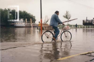 Inundación. Av. Costanera