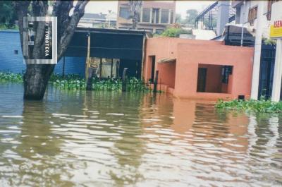 Inundación. Av. Costanera