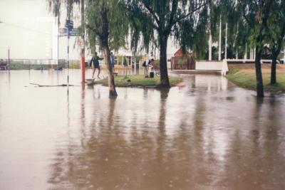 Inundación. Av. Costanera