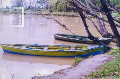 Canoas en Arroyo Yaguarón