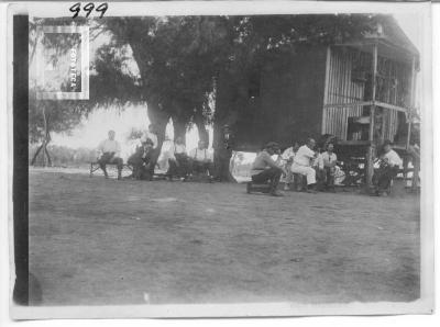 Grupo en la isla con Intendente Víctor Gard