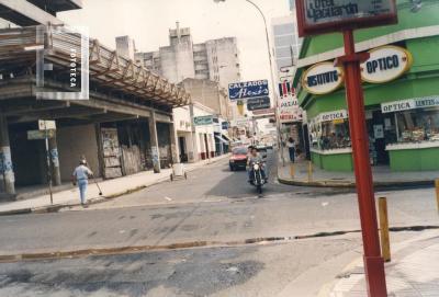 Esquina Calle Mitre y Francia hacia Urquiza