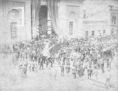 Acto frente a la Iglesia - Funeral a Humberto Primo