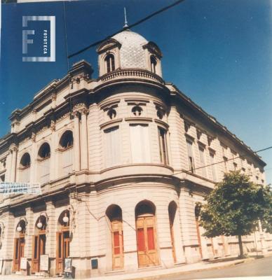 Teatro Municipal //Rafael de Aguiar// a los 87 años de su construcción