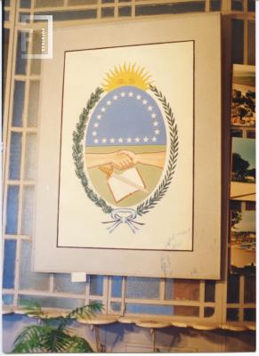 Escudo del Partido de San Nicolás de los Arroyos, creado en 1969, modificado por ord. 3783/94, se eliminaron 8 estrellas