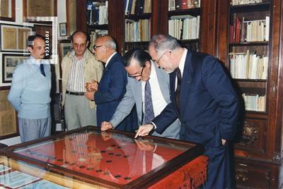 Exposición de medallas Almirante Vernon, Museo Municipal