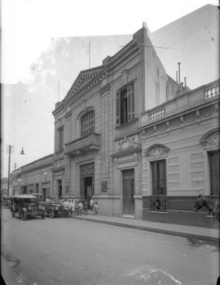 Frente del Banco Español