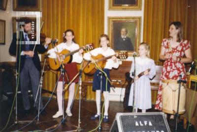 Familia Gruffat, conjunto musical, presentación en Museo