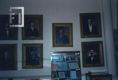 Cuadros Intendentes en Sala Municipal