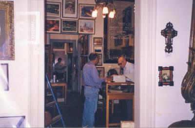 G. S. Chervo y otros trabajando en Sala Gard
