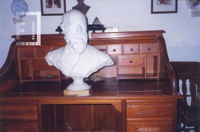 Sala Gard, busto de Federico Gard