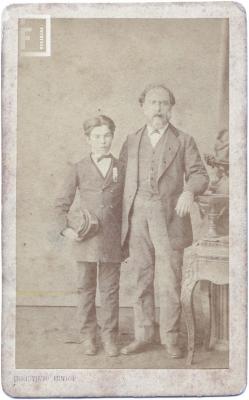 Teodoro Fernández con niño