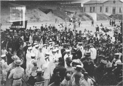 Actos en Puerto Nuevo con motivo del traslado de la bandera del Batallón San Nicolás al Museo Histórico Nacional.