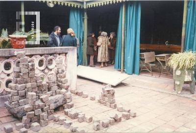 Patio del sector Tradicional del Museo con visitantes