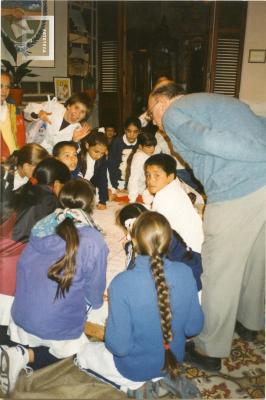 Niños Escuela Nº 29 Con Santiago Chervo (h), durante Inauguración Juego Educativo