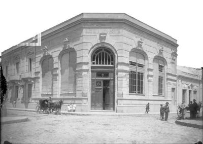 Frente del Banco Nación