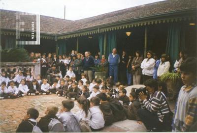 Docentes, padres y alumnos Acto Escuela de Pompeya en Sector Tradicional del Museo