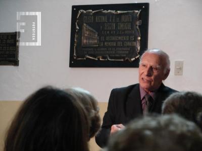 Mario Verandi disertando en acto Centenario del Colegio Nacional