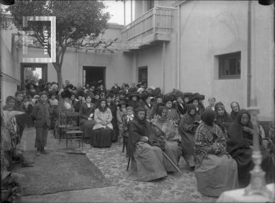 Acto en Asilo de Ancianos del Carmen.