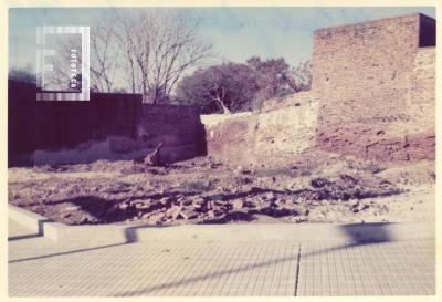 Plazoleta de Alberdi y Sarmiento