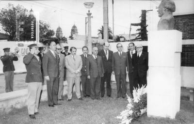Numismáticos argentinos y paraguayos en homenaje a Rafael de Aguiar. Intend. Raúl Alonso