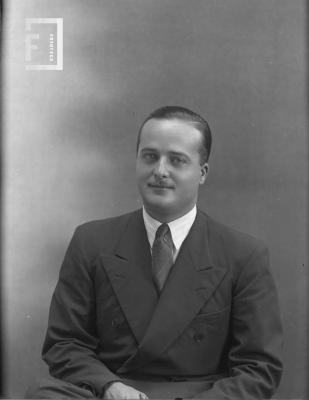 Dr. Román Subiza