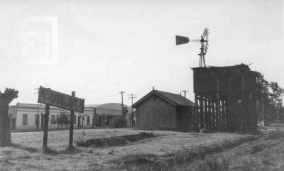 Conesa. Tanque y Playa ex Estación de pasajeros del ferrocarril