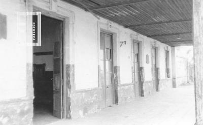 Conesa. Andén de la ex Estación de pasajeros del ferrocarril