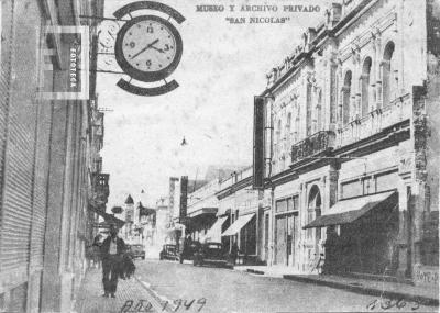 Calle Mitre de Urquiza hacia Francia. Edificio Sociedad Española.