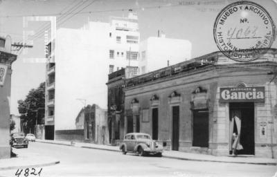 Calle Mitre y Avda. Moreno, esquina oeste
