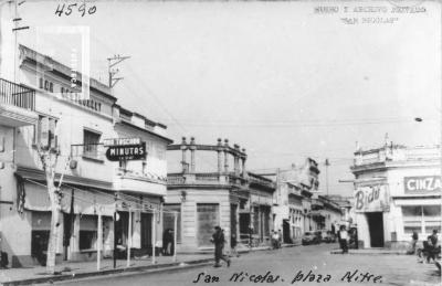 Calle Mitre hacia esquina sur con calle Sarmiento