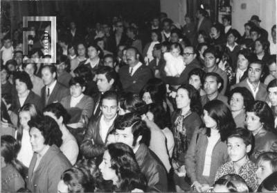 Calle de la Nación, Desfile de la Primavera 1972, público