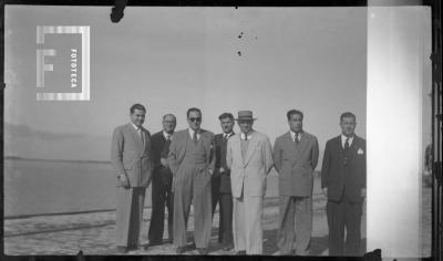 Grupo poetas junto al río (en San Pedro)