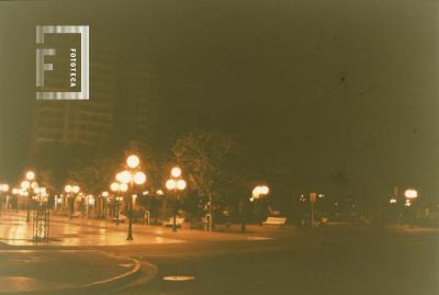 Peatonal y Plaza Mitre, nocturno