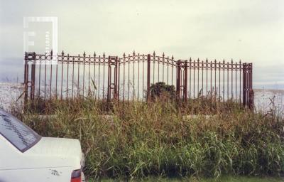Verja de entrada al Ombú de Cullen, en la ex Posta de Vergara, donde fue fusilado D. Cullen