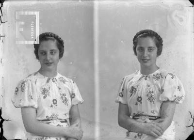 Srita. vestido flores (2 poses)