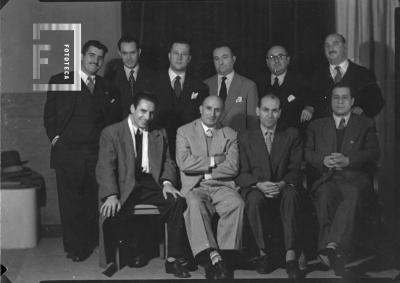 Grupo poetas en estudio