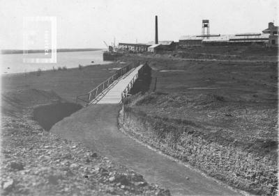 Escuela de Zapadores Pontoneros Z. P. 2. Servicio Militar clase 1916. Puente hacia Puerto Nuevo