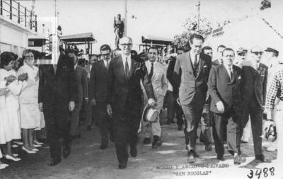 Acto sesquicentenario del Primer Combate Naval. Dr. Arturo Frondizi, Intendente Bent, Dr. Vicente Musacchio