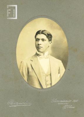 Señor joven