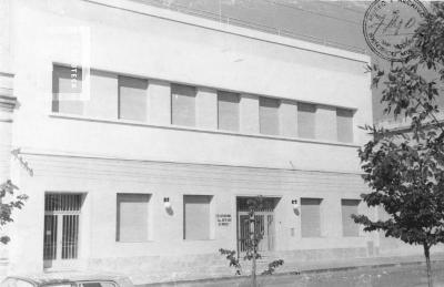 Frente del Colegio Nacional //Justo José de Urquiza//