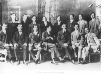 Bachilleres egresados en 1909 (primera promoción)