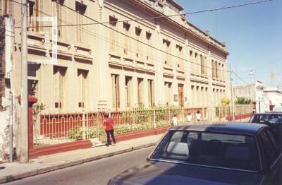 Escuela Nº 1, Francia 84