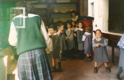 Jardín de Infantes Escuela de la Paz en visita al Museo. Sector Tradicional