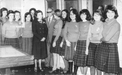 Maestras y Directora Escuela de la Paz