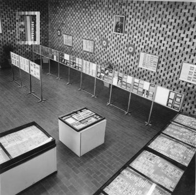 Exposición de Papel Moneda Universal, con la participación del Museo del Banco Central de la R. A., en el Auditorio Municipal