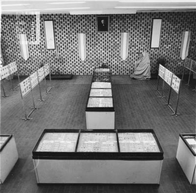 Exposición de Papel Moneda Universal, con la participación del Museo del Banco Central de la R. A., en el Auditorio Municipal