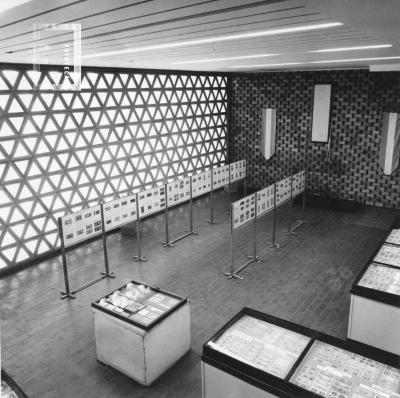 Exposición de Papel Moneda Universal, con la participación del Museo del Banco Central de la R. A., en el Auditorio Municipal