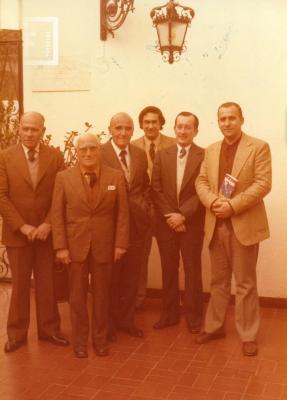 Numismáticos en casa Dr. de Cara. Izq. a der.: Chervo, Caisson, Rios, González, Catena, Chervo (h)